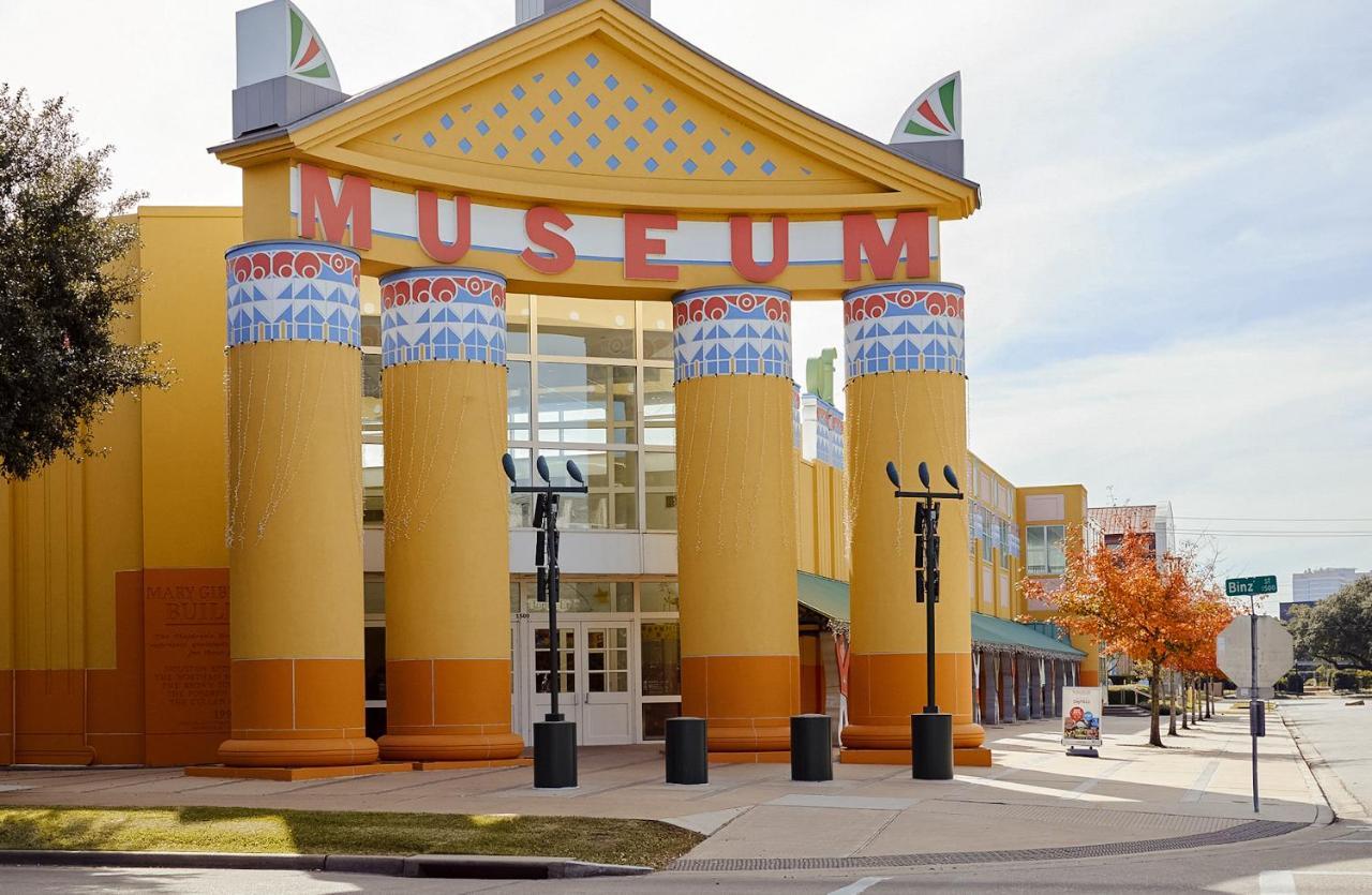 Sonder The Hampstead Houston Exterior photo